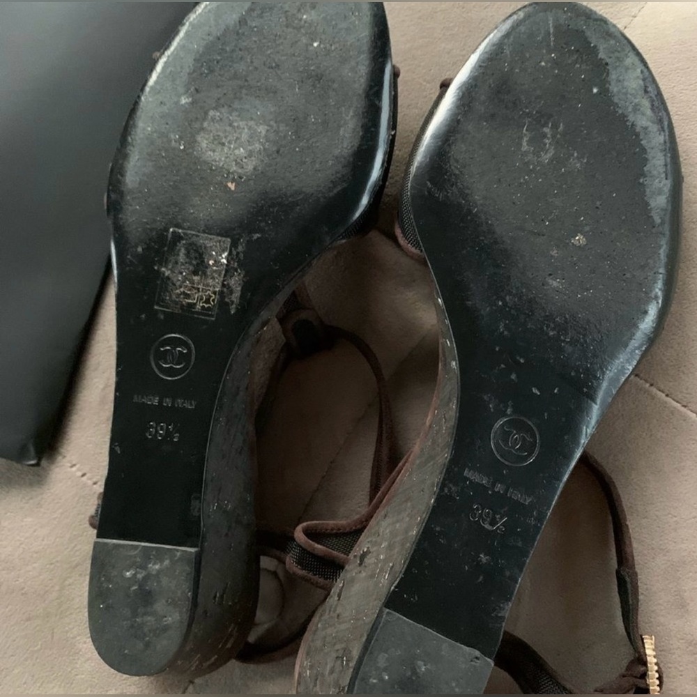 👠 Chanel Camellia Mesh Floral 'CC’ T Strap Sandals👠 - Picture 7 of 11